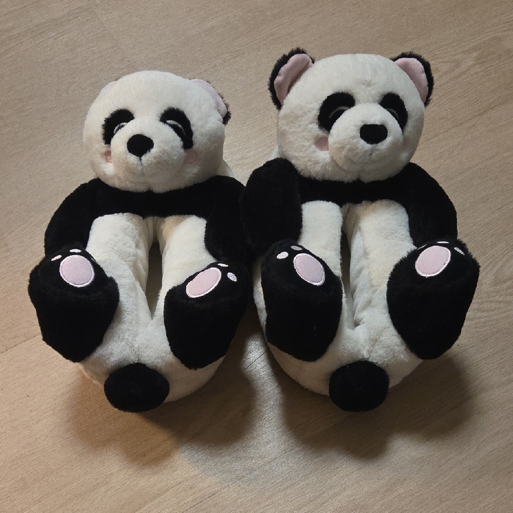 Panda Slippers Sizes 11 To 12 Womens
